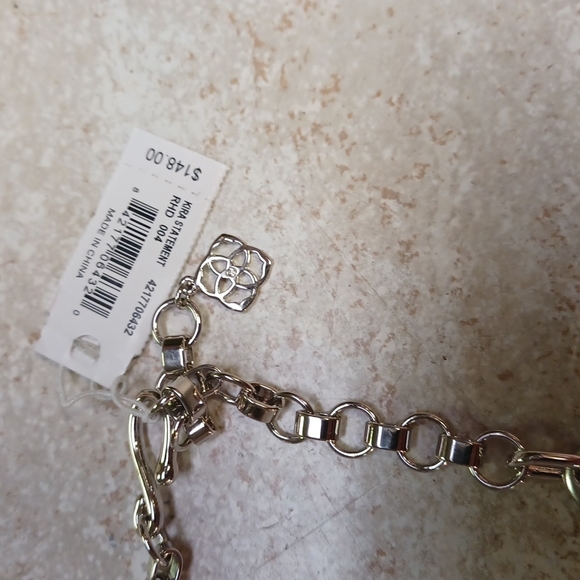 Kendra Scott Necklace - Picture 3 of 5